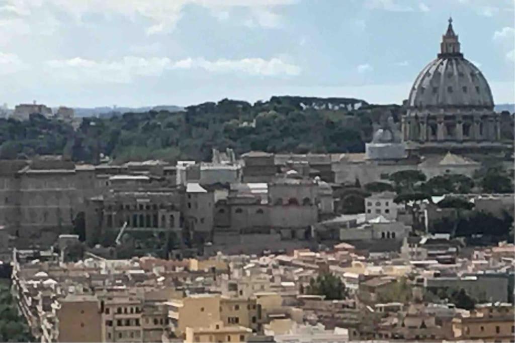 Vatican Penthouse 1 By Almond Tree * Rom